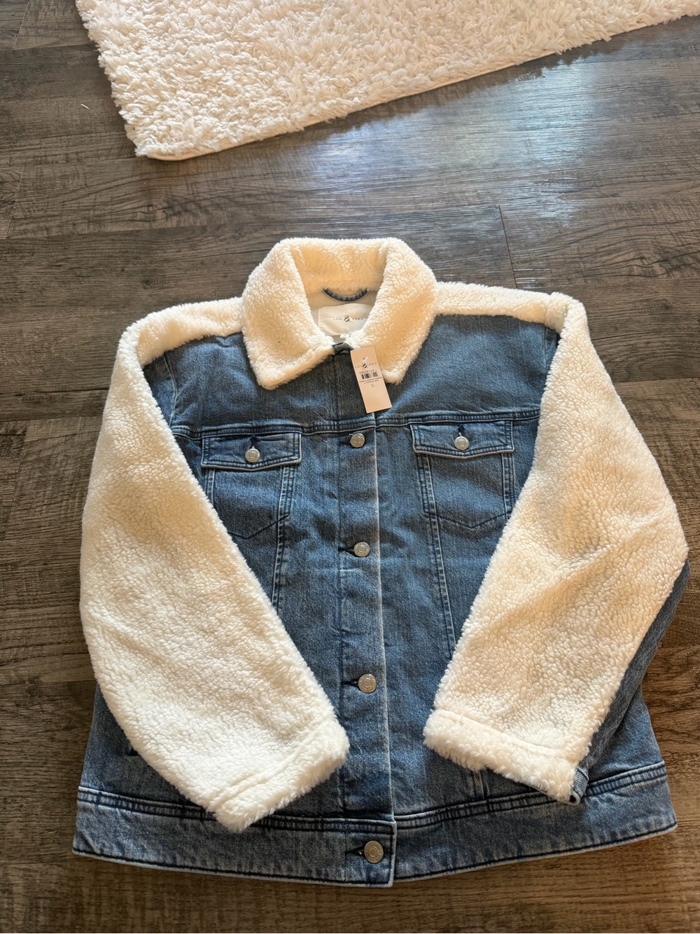 Women’s Lou & Grey Blue Denim Jacket with Cream Sherpa Sleeves